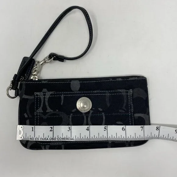 Coach Wristlet - Picture 11 of 16